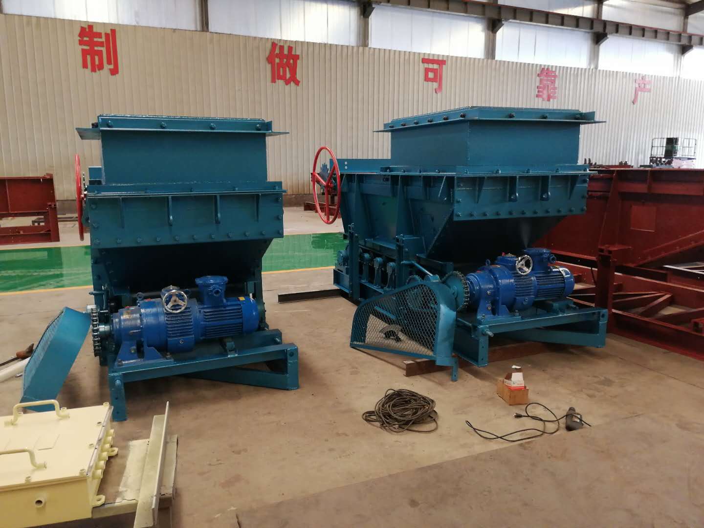 兩臺標準GLD800皮帶給煤機在我公司生產(chǎn)車(chē)間生產(chǎn)完成，準備發(fā)貨